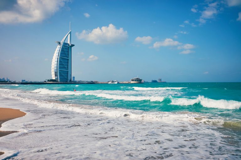 <strong>Must-try Things at Jumeirah Beach</strong>